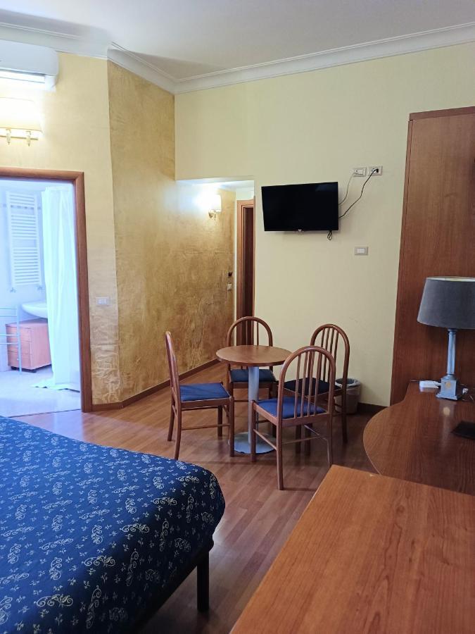 Opera Italian Suite Rome Buitenkant foto